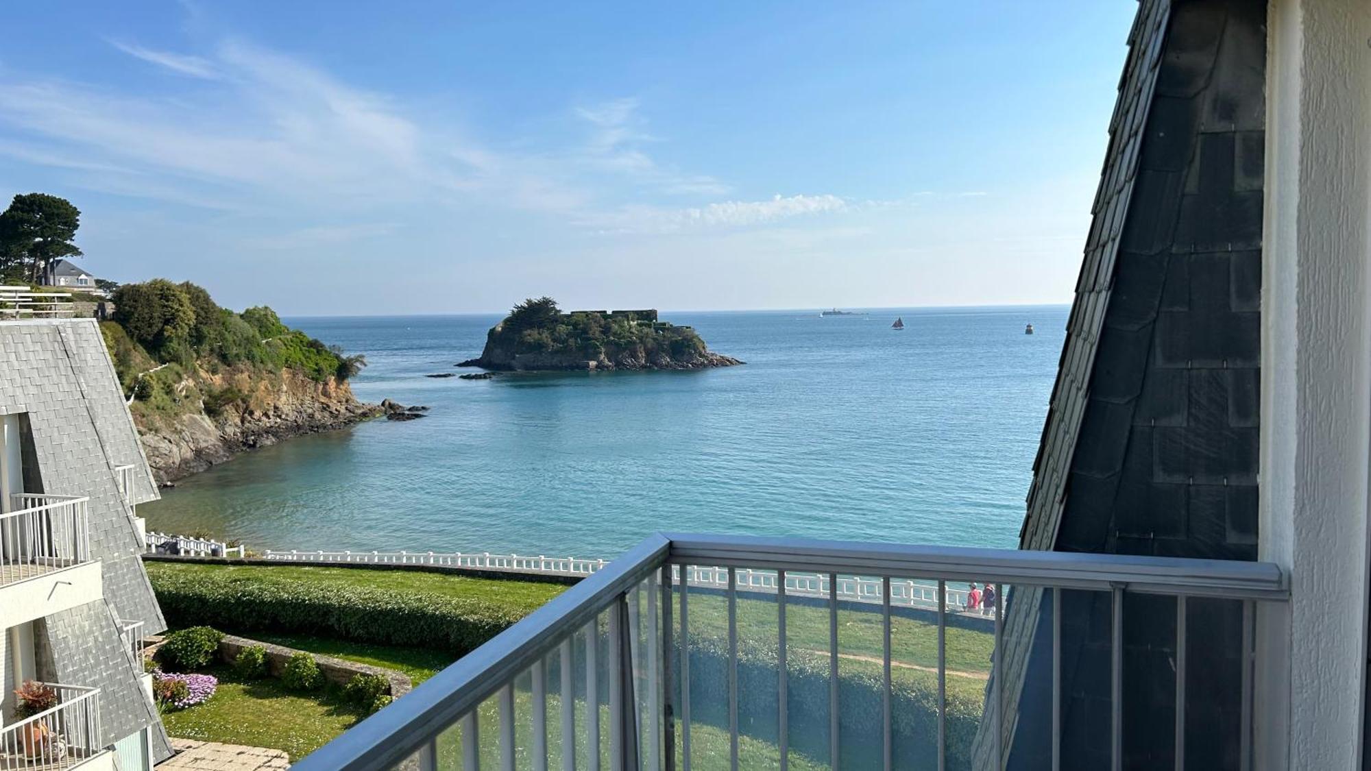 Appartement Pied Dans L'Eau - La Comtesse Saint-Quay-Portrieux Exterior photo
